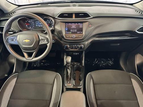 Mosaic Black Metallic 2023 Chevrolet Trailblazer LT