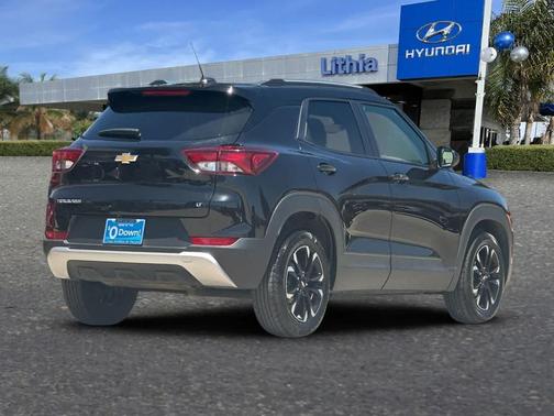 Mosaic Black Metallic 2023 Chevrolet Trailblazer LT