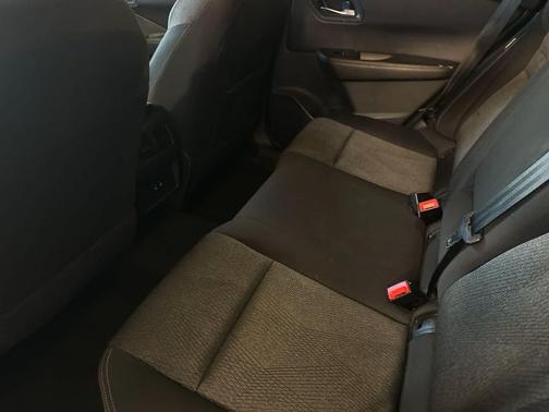 Everest White Pearl 2024 Nissan Rogue SV