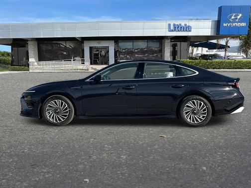 2026 Hyundai SONATA Hybrid SE