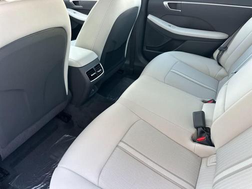 2026 Hyundai SONATA Hybrid SE