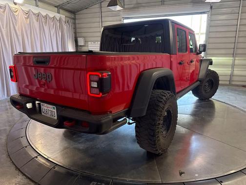 Firecracker Red Clearcoat 2021 Jeep Gladiator Rubicon