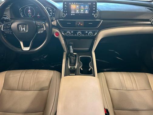 White 2018 Honda Accord EX-L