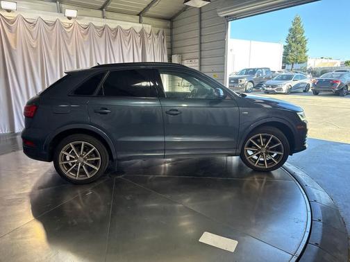 Utopia Blue Metallic 2017 Audi Q3 Prestige