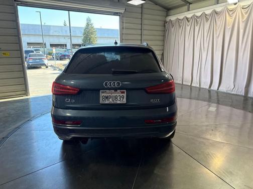 Utopia Blue Metallic 2017 Audi Q3 Prestige