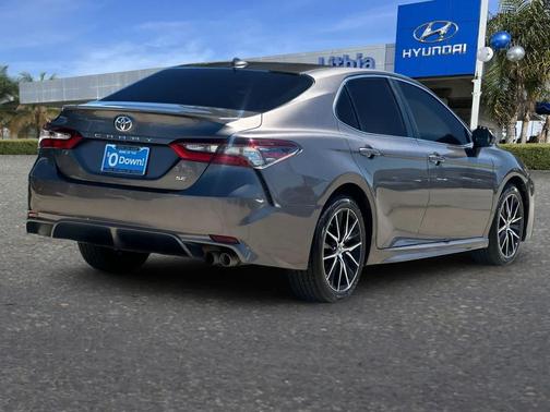 Predawn Gray Mica 2022 Toyota Camry SE
