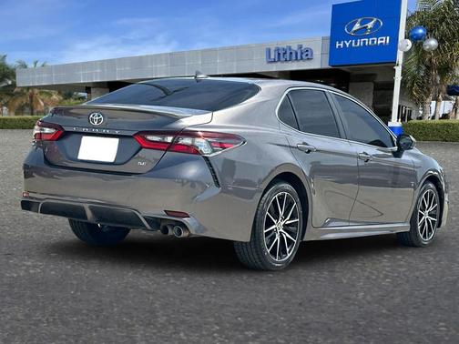 Predawn Gray Mica 2022 Toyota Camry SE