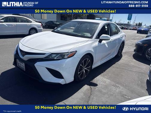 Super White 2019 Toyota Camry SE