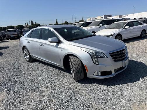 Radiant Silver Metallic 2018 Cadillac XTS Luxury