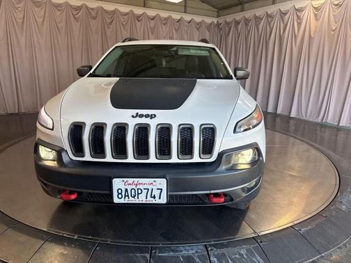 Bright White Clearcoat 2017 Jeep Cherokee Trailhawk