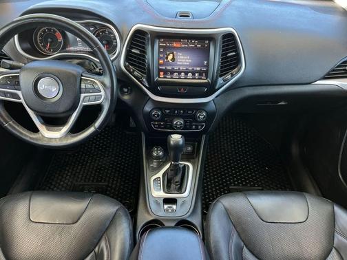 Bright White Clearcoat 2017 Jeep Cherokee Trailhawk