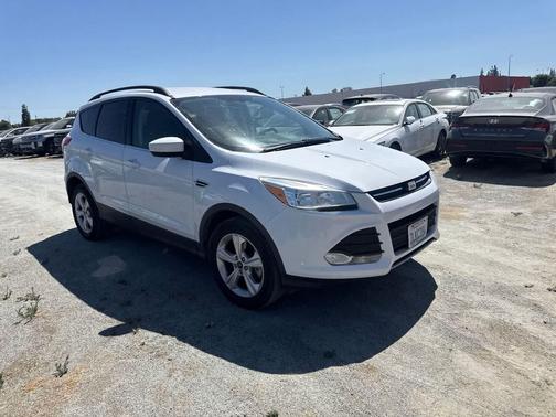 Oxford White 2015 Ford Escape SE