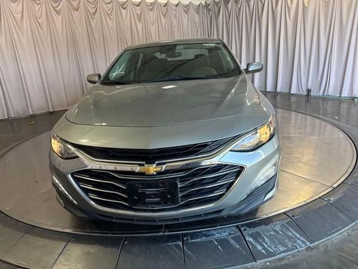 Sterling Gray Metallic 2023 Chevrolet Malibu LT