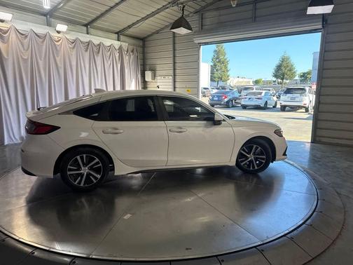 Platinum White Pearl 2024 Honda Civic LX