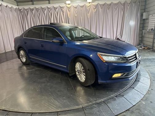 2016 Volkswagen Passat 1.8T SE w/Technology