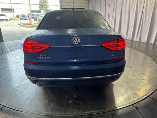 2016 Volkswagen Passat 1.8T SE w/Technology