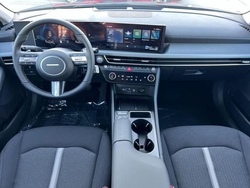 2026 Hyundai SONATA Hybrid SE