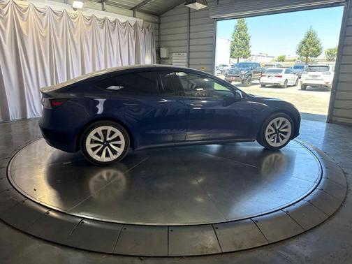 Deep Blue Metallic 2022 Tesla Model 3 Long Range