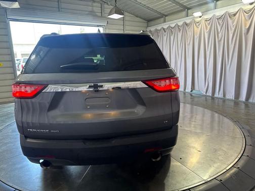 Satin Steel Metallic 2020 Chevrolet Traverse LT Leather
