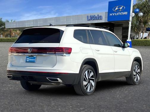 2025 Volkswagen Atlas 2.0T SE w/Technology