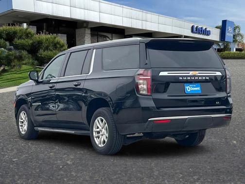 2023 Chevrolet Suburban LT