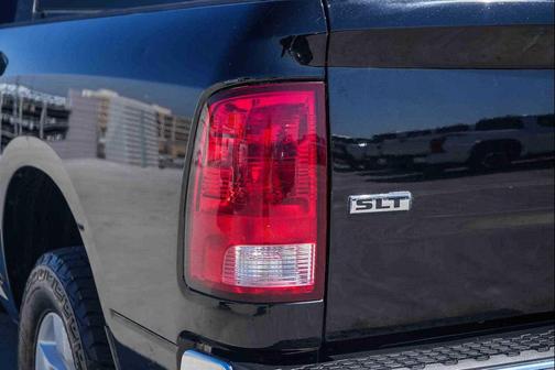 Diamond Black Crystal Pearlcoat 2023 RAM 1500 Classic SLT