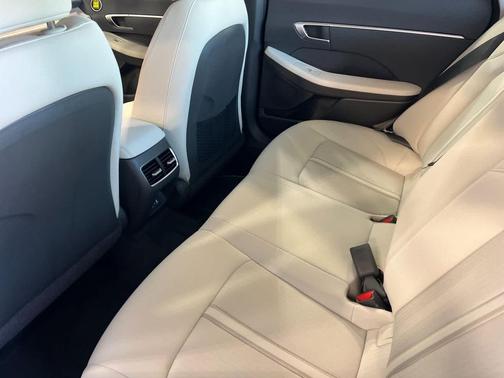 2026 Hyundai SONATA Hybrid Base
