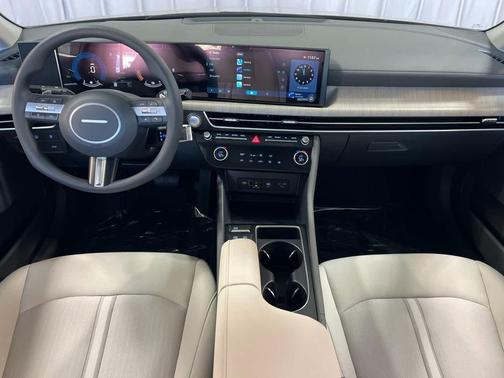 2026 Hyundai SONATA Hybrid Base