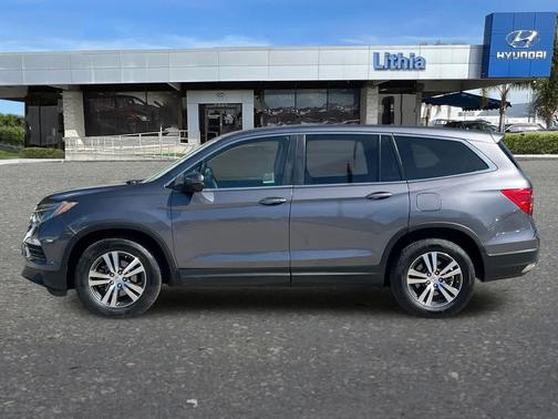 Gray 2017 Honda Pilot EX