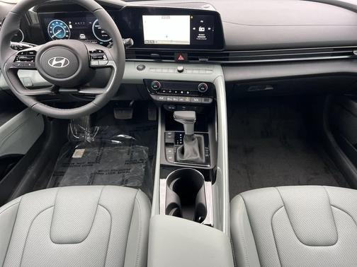 2025 Hyundai ELANTRA HEV Limited