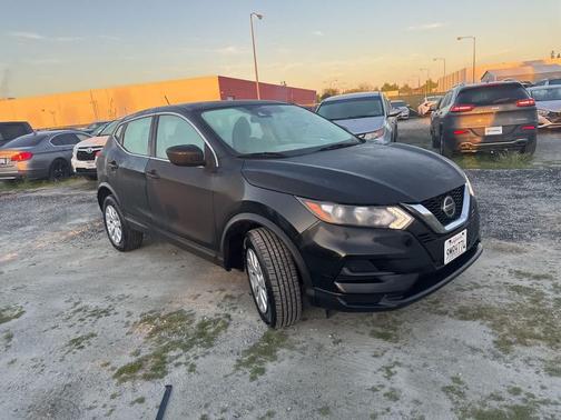 2020 Nissan Rogue Sport S
