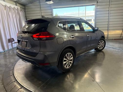 Gun Metallic 2017 Nissan Rogue SV