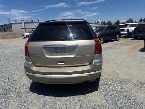 Gold 2006 Chrysler Pacifica Limited