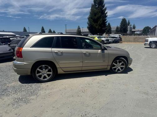 Gold 2006 Chrysler Pacifica Limited