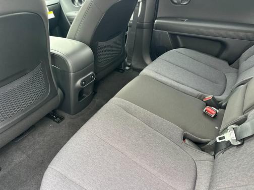 Digital Teal 2026 Hyundai IONIQ 5 SE