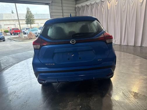 Electric Blue Metallic 2021 Nissan Kicks SV
