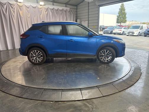 Electric Blue Metallic 2021 Nissan Kicks SV