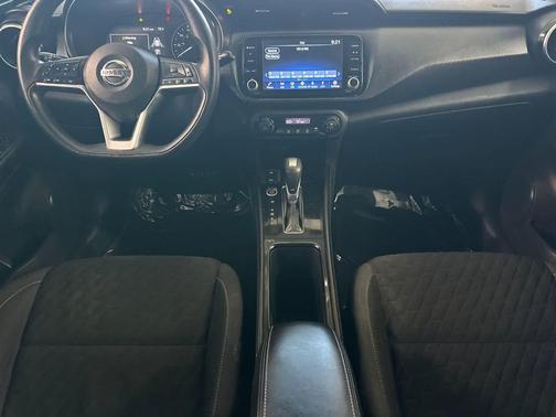 Electric Blue Metallic 2021 Nissan Kicks SV