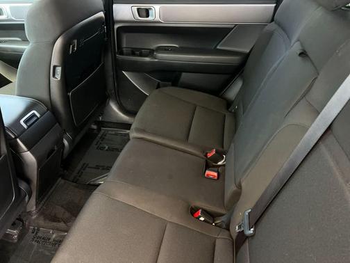 Phantom Black 2025 Hyundai SANTA FE SE