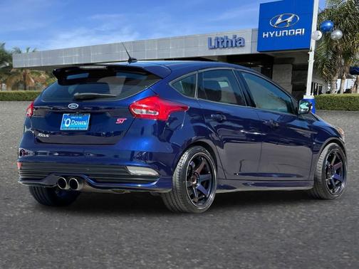 KONA BLUE 2017 Ford Focus ST Base