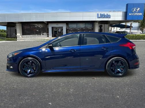 KONA BLUE 2017 Ford Focus ST Base