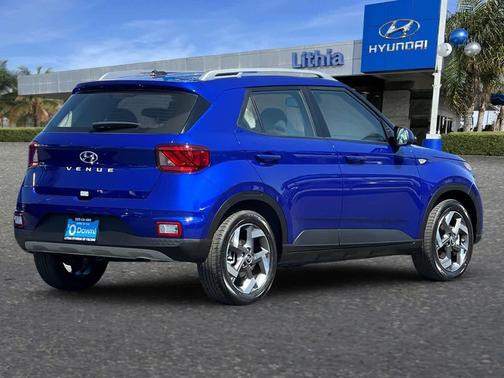 2025 Hyundai VENUE SEL