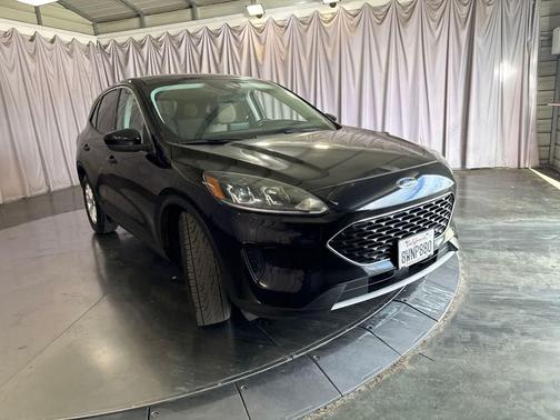 Agate Black Metallic 2021 Ford Escape SE