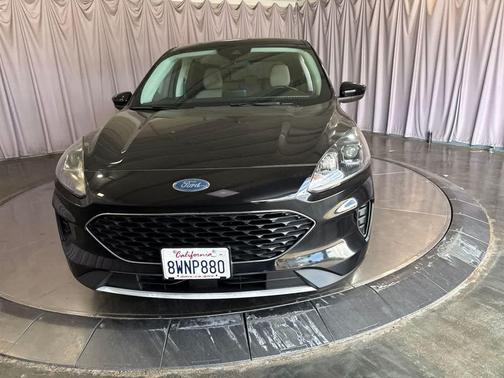 Agate Black Metallic 2021 Ford Escape SE