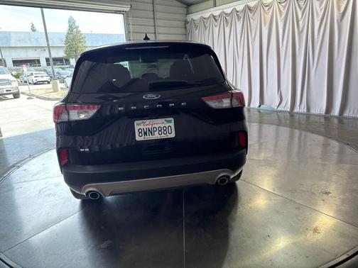 Agate Black Metallic 2021 Ford Escape SE