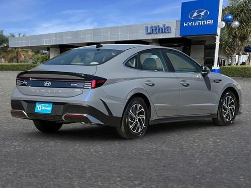 2026 Hyundai SONATA Hybrid Base