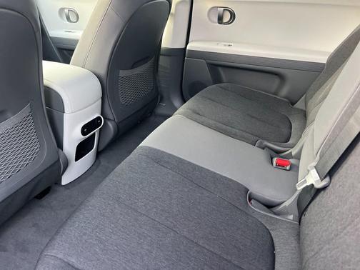 2026 Hyundai IONIQ 5 SE Standard Range