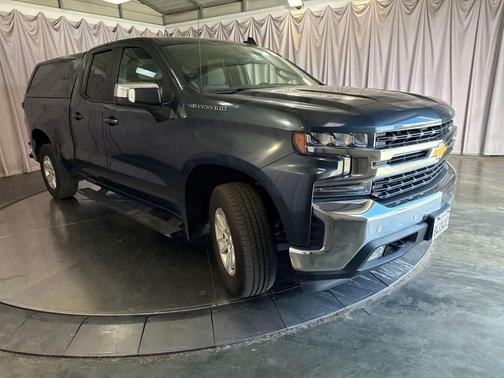Shadow Gray Metallic 2020 Chevrolet Silverado 1500 LT