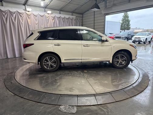 2018 INFINITI QX60 Base