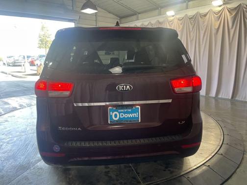 2017 Kia Sedona LX